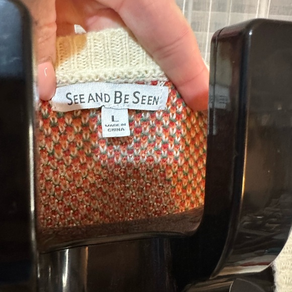 Boutique floral sweater - Picture 4 of 5